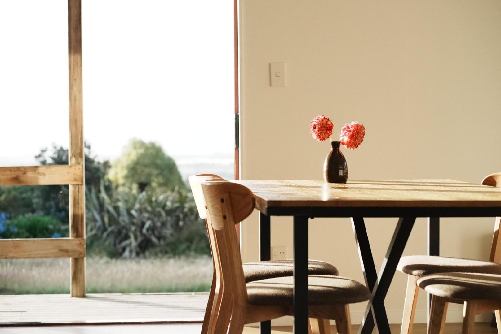 A Cabin With A Big View, Comfort And Tranquility, Close To Vines Martinborough Zewnętrze zdjęcie