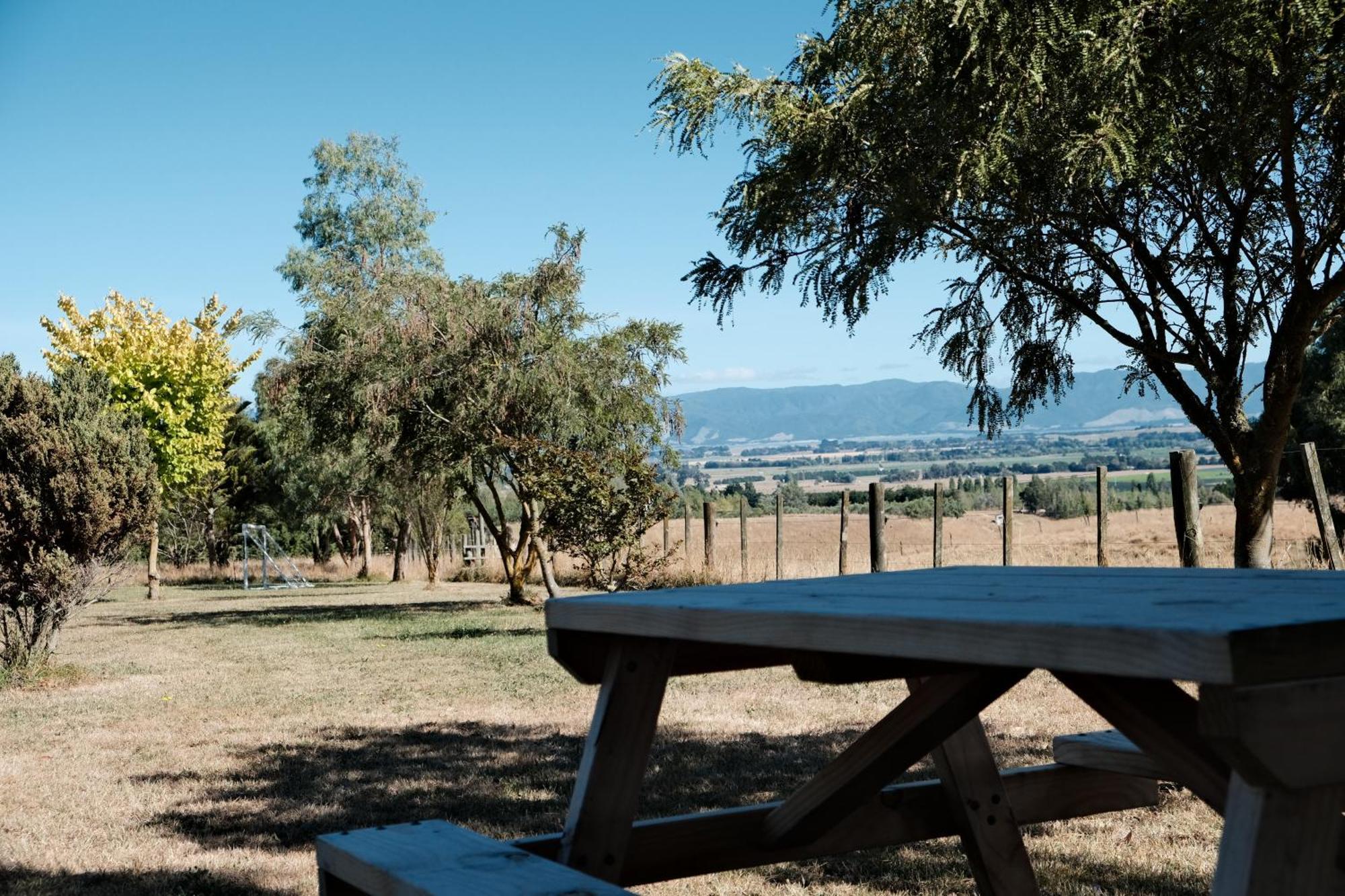 A Cabin With A Big View, Comfort And Tranquility, Close To Vines Martinborough Zewnętrze zdjęcie